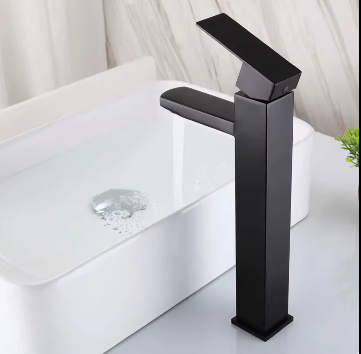 SINGLE HANDLE FAUCET